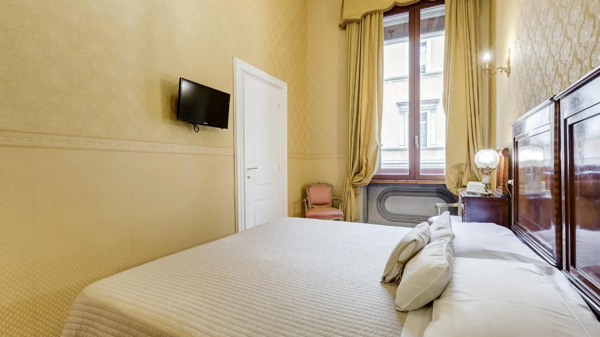 Affreschi Su Roma Luxury B&B 2*, Řím Itálie