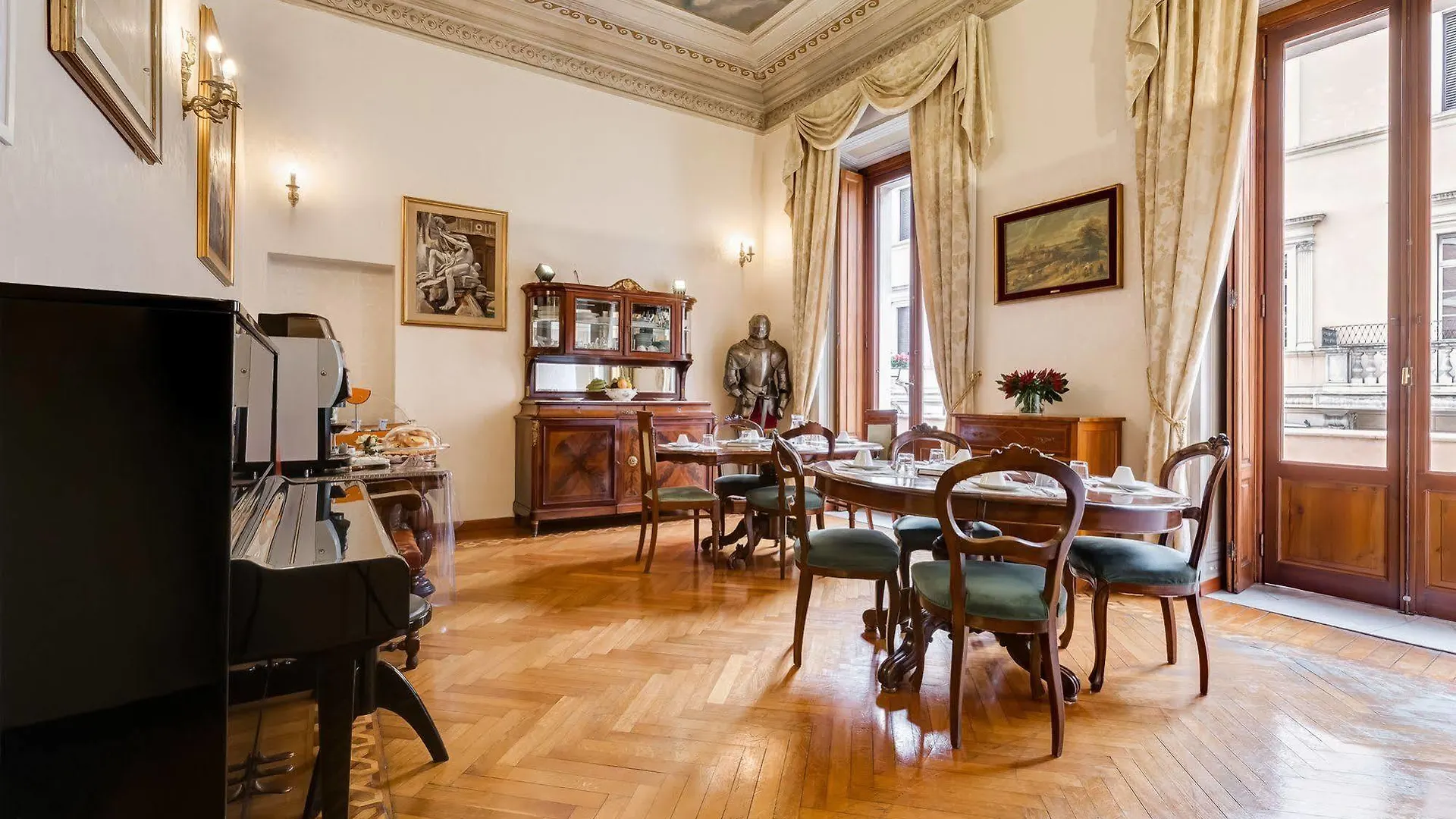 Affreschi Su Roma Luxury B&B